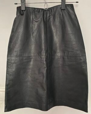 Leather Skirt / Structured